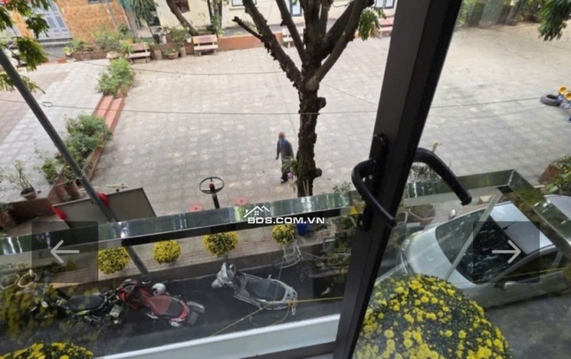 P/ LÔ NGUYỄN VĂN TRỖI – Ô TÔ TRÁNH – SÂN CHƠI – THANG MÁY  
55m NHÀ 5 TẦNG