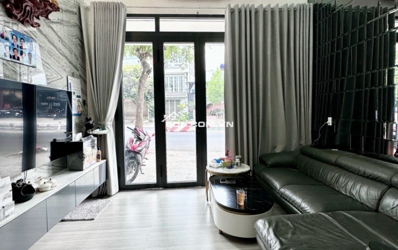 MẶT TIỀN KINH DOANH 5 TẦNG ĐƯỜNG NGUYỄN SƠN - KHU VIP KHÔNG VƯỚN CON LƯƠNG - DTSD 88M2 - 3PN - 3WC - TẶNG FULL NỘI THẤT - GIÁ 9 TỶ TL.,