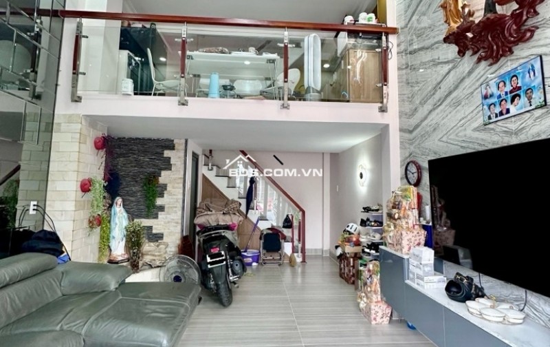 MẶT TIỀN KINH DOANH 5 TẦNG ĐƯỜNG NGUYỄN SƠN - KHU VIP KHÔNG VƯỚN CON LƯƠNG - DTSD 88M2 - 3PN - 3WC - TẶNG FULL NỘI THẤT - GIÁ 9 TỶ TL.,