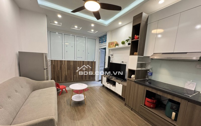 SIÊU CHẤT BÁN NHÀ BẠCH MAI 5,6TỶ 30M 5 TẦNG MT3,8M Ô TÔ BA GÁC ĐỖ CỬA NỘI THẤT ĐẸP