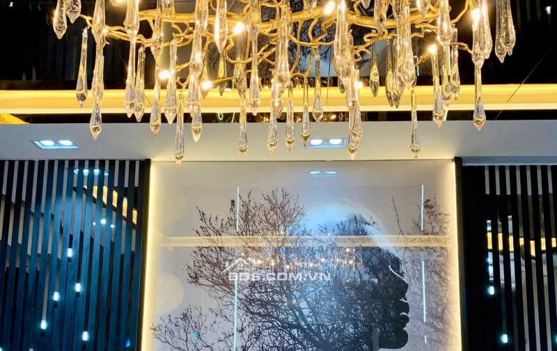 Bán Căn Chung Cư Cao Cấp Giải Phóng, Thanh Xuân, 111m, giá 10.5 Tỷ.