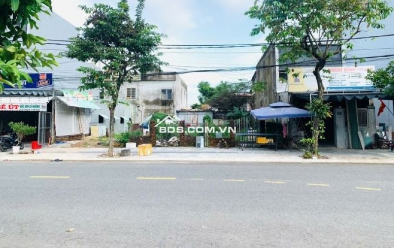 Bán đất đường Phùng Hưng - Đường 10,5m - Gần biển