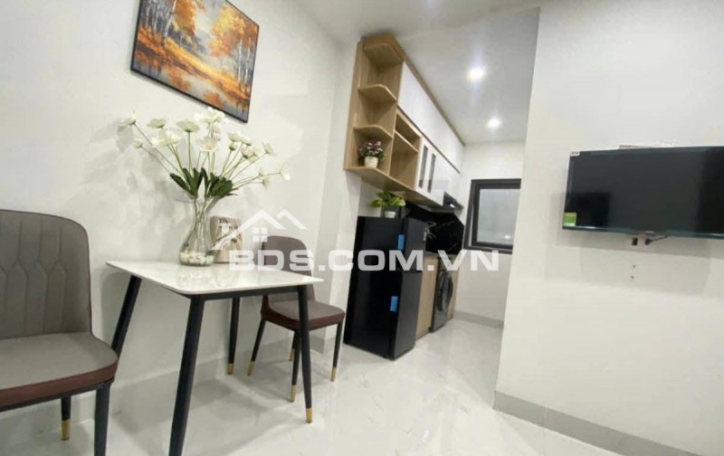 Bán Nhà Dòng Tiền Tôn Thất Tùng, Đống Đa 90m, 7 tầng, mt 5.4m, giá 27.5 tỷ.