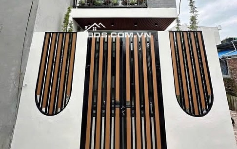 BÁN NHÀ ĐẸP 2.5 TỶ 3 TẦNG 46M2  Ô TÔ ĐỖ CỬA NGÕ  ĐƯỜNG KÊNH