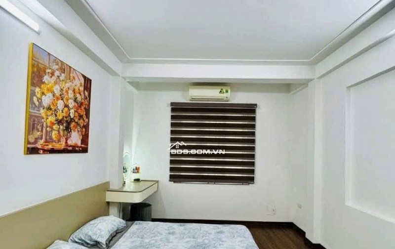 Bán Nhà Ở Luôn, Hồng Mai 26/30m, 4 tầng, mt 4.7m, giá 4.35 tỷ.