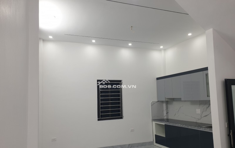 BÁN NHÀ ĐẸP 1.98 TỶ 3 TẦNG 52M2 ( ĐÔNG NAM ) NGÕ TRẦN HUY LIỆU