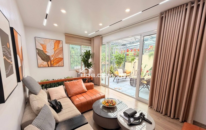 Nhà Đẹp Nam Đồng - Hồ Đắc Di, Đống Đa 36/180m, giá 6 tỷ.