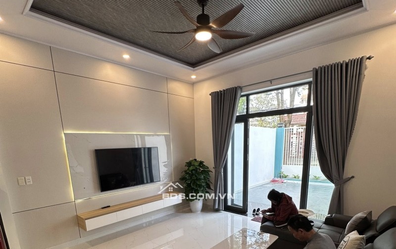 Bán nhà 2 tầng đường 7,5m Nguyễn Công Hoan - trục đường kinh doanh