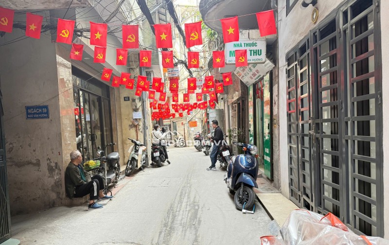 HIẾM THẬT SỰ!: GẦN Ô TÔ – 6 TẦNG ĐẦU TƯ – SỔ ĐỎ NỞ HẬU  Bán nhà Đống Đa