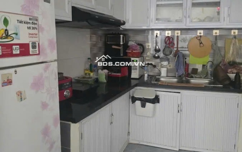 !: LÔ GÓC - NGÕ 3 GÁC - GẦN PHỐ  Bán nhà Đống Đa