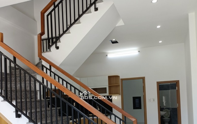 Bán nhà 2 tầng kiệt Ô TÔ vào đến nhà K82 Nguyễn Lương Bằng