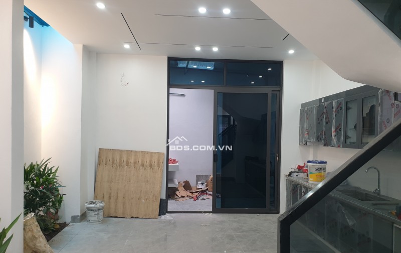 BÁN NHÀ ĐẸP 2.7 TỶ 3 TẦNG 72M2 ( ĐÔNG BẮC ) NGÕ NGẮN TRẦN HUY LIỆU