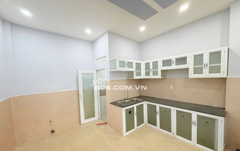 Bán nhà đẹp 2 tầng Nguyễn Bặc Tân Bình 35m2, sát chợ Phạm Văn Hai giá 5.5 tỷ TL