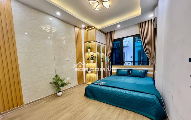 Nhà Đẹp Kinh Doanh, Lô Góc, Ngõ Quỳnh, Bạch Mai 14/20m, 5 tầng, giá 6,85 tỷ.