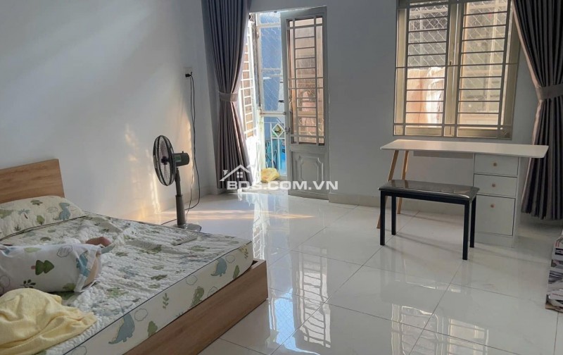 Bán nhà đẹp 2 tầng Ni Sư Huỳnh Liên Tân Bình, 4.1x13m 3PN giá chỉ 4.9 tỷ TL