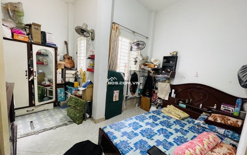 BÁN NHÀ GẦN CHỢ PHẠM VĂN HAI, 4PN 3WC, 3.5x9, 5x TỶ