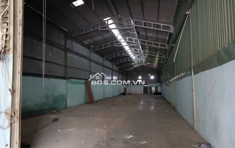 Cho thuê kho xưởng 500m2 gần cao đẳng Điện lực Quận 12
