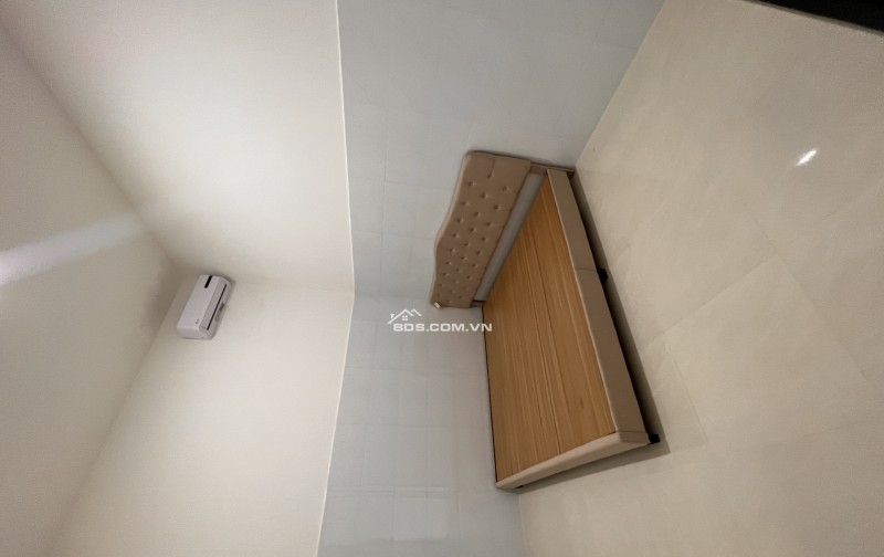 Nhà mới xây tại TP Mỹ Tho- cách cầu quay 5p chạy xe, có sân đậu oto