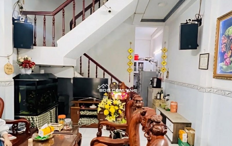 Bán nhà hẻm 4m Lạc Long Quân Tân Bình, 4x13.5m 3 tầng mới giá 6 tỷ 5 TL