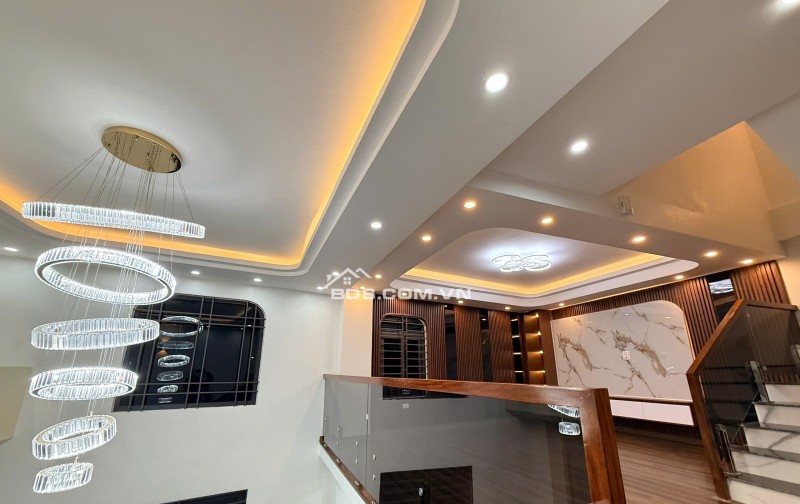 BÁN NHÀ SIÊU ĐẸP 3.95 TỶ 3.5 TÀNG CÓ GARA Ô TÔ MẶT ĐƯỜNG THANH BÌNH