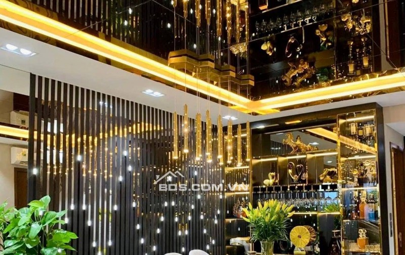 Bán Căn Chung Cư Cao Cấp Giải Phóng, Thanh Xuân, 111m, giá 10.5 Tỷ.