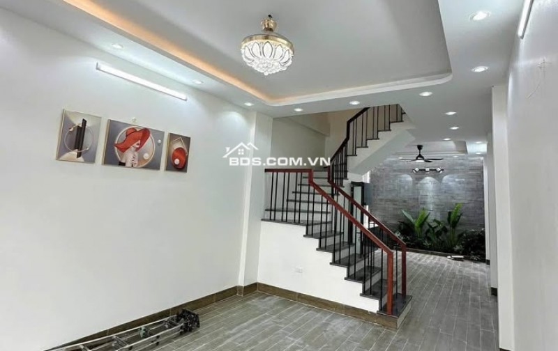 BÁN NHÀ ĐẸP 2.5 TỶ 3 TẦNG 46M2  Ô TÔ ĐỖ CỬA NGÕ  ĐƯỜNG KÊNH