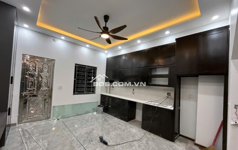 BÁN NHÀ  6.6 TỶ 4 TẦNG THANG MÁY 81M2 CÓ GARA Ô TÔ KHU HÒA VƯỢNG