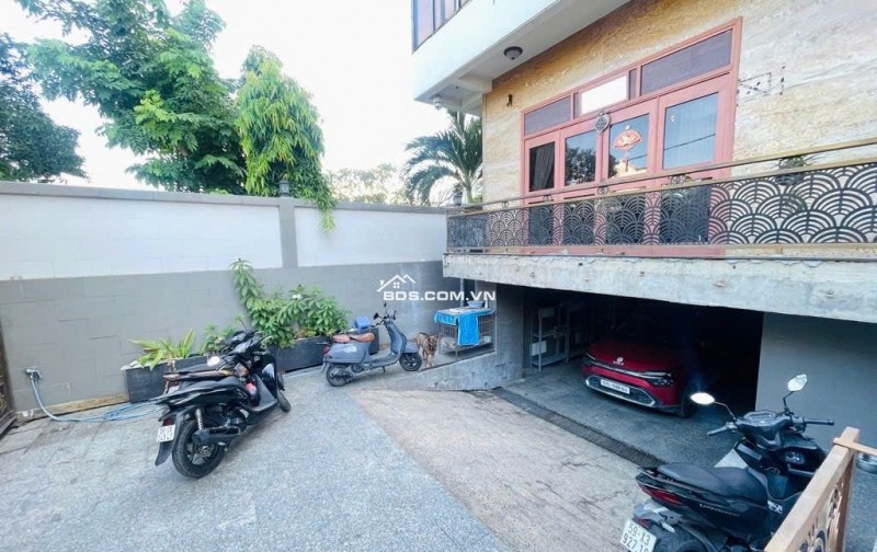 Bán GẤP nhà 5 lầu có hầm T.máy ngang 18m 450m2 hẻm 10m Kha Vạn Cân gần chợ Thủ Đức 35 tỷ.