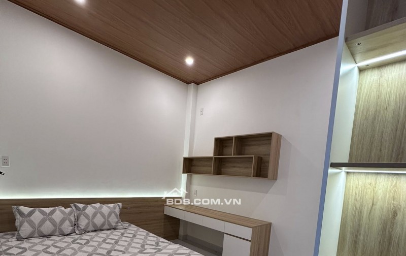 Bán nhà 2 tầng đường 7,5m Nguyễn Công Hoan - trục đường kinh doanh