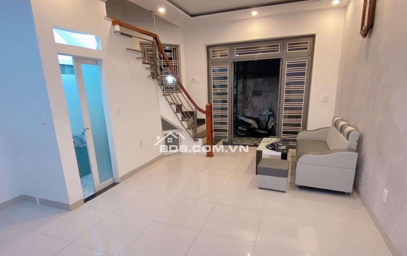 Bán nhà đẹp 4 tầng Lạc Long Quân Quận 11, 4PN dòng tiền 12tr/tháng giá 4.xx tỷ