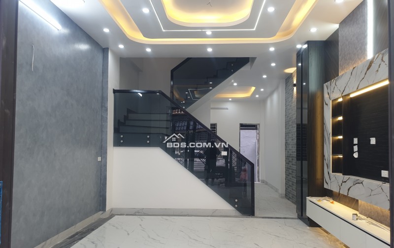 BÁN NHÀ ĐẸP 4.38 TỶ 3 TẦNG 80M2 CÓ SÂN Ô TÔ ĐƯỜNG ĐẶNG VIỆT CHÂU