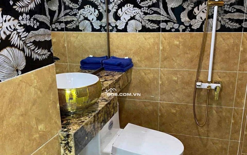 Bán nhà đẹp 3 tầng Ni Sư Huỳnh Liên Tân Bình, 4.2x12m, 4PNKK chỉ nhỉnh 5 tỷ