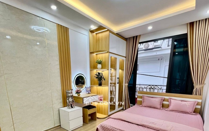 Nhà Đẹp Kinh Doanh, Lô Góc, Ngõ Quỳnh, Bạch Mai 14/20m, 5 tầng, giá 6,85 tỷ.