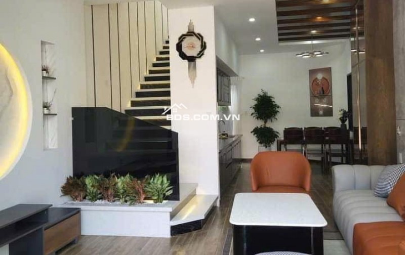 Bán nhà 2 tầng đường ĐỒNG XOÀI - đường rộng 10,5m trục kinh doanh