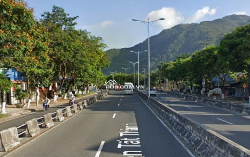 MT Nguyễn Tất Thành ngay vòng xoay Phước Đồng | 1.193,2m² đất SKC ngang 42m, giá 19,5tr/m2