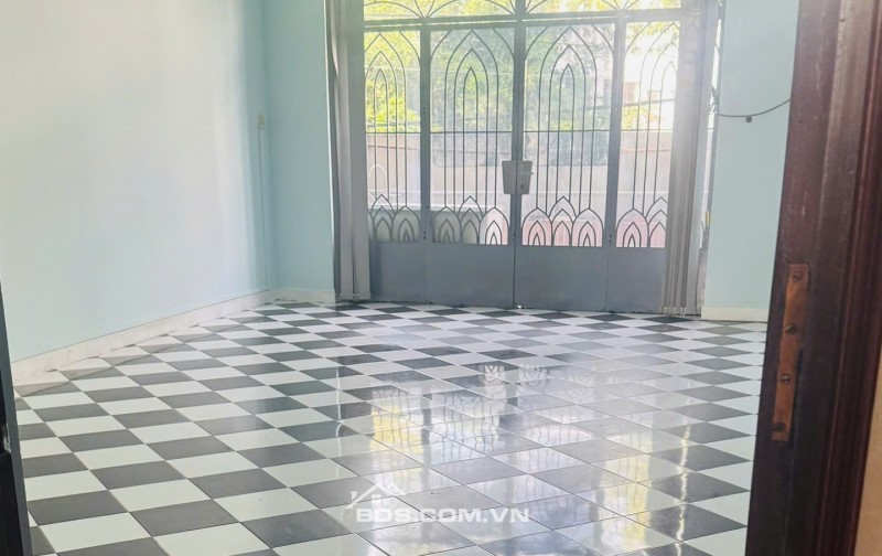 CHO THUÊ MBKD TẦNG TRỆT VÀ PHÒNG PHÍA TRƯỚC LẦU 1, KINH DOANH HOẶC LÀM VĂN PHÒNG