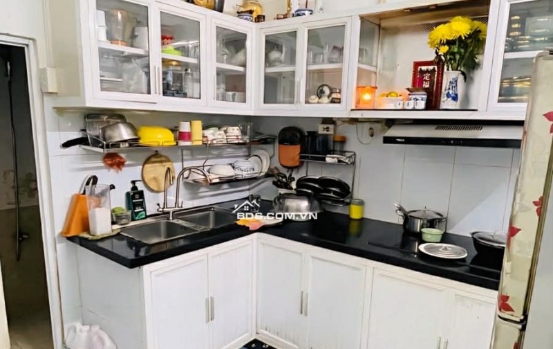 Bán nhà hẻm 4m Lạc Long Quân Tân Bình, 4x13.5m 3 tầng mới giá 6 tỷ 5 TL