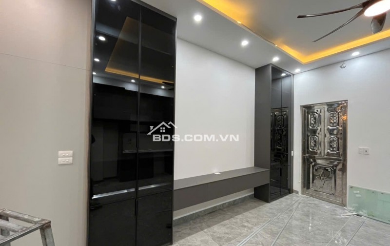 BÁN NHÀ  6.6 TỶ 4 TẦNG THANG MÁY 81M2 CÓ GARA Ô TÔ KHU HÒA VƯỢNG