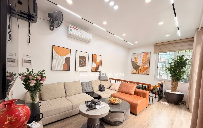 Nhà Đẹp Nam Đồng - Hồ Đắc Di, Đống Đa 36/180m, giá 6 tỷ.