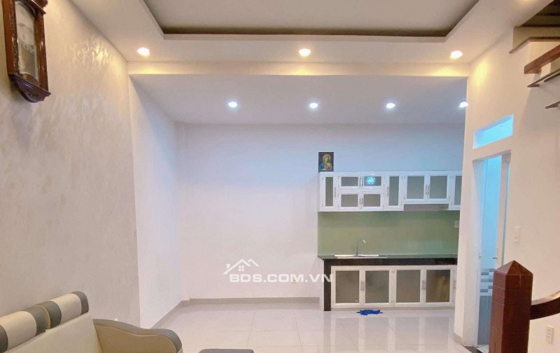 Bán nhà đẹp 4 tầng Lạc Long Quân Quận 11, 4PN dòng tiền 12tr/tháng giá 4.xx tỷ