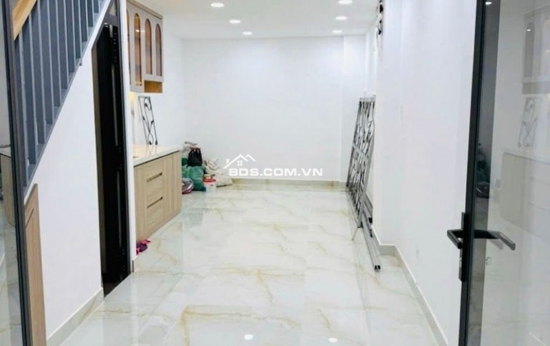 Bán nhà Quận 10 - đường Thành Thái - nhà mới tặng nội thất - 35m2 - 4ty79