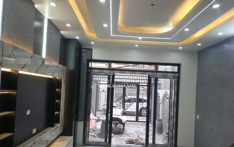 BÁN NHÀ ĐẸP 4.38 TỶ 3 TẦNG 80M2 CÓ SÂN Ô TÔ ĐƯỜNG ĐẶNG VIỆT CHÂU