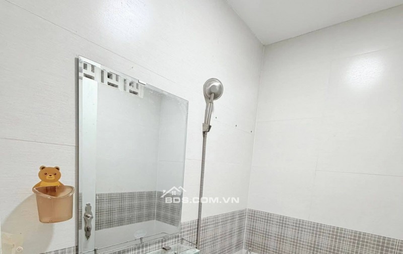 Bán nhà đẹp 2 tầng Nguyễn Bặc Tân Bình 35m2, sát chợ Phạm Văn Hai giá 5.5 tỷ TL