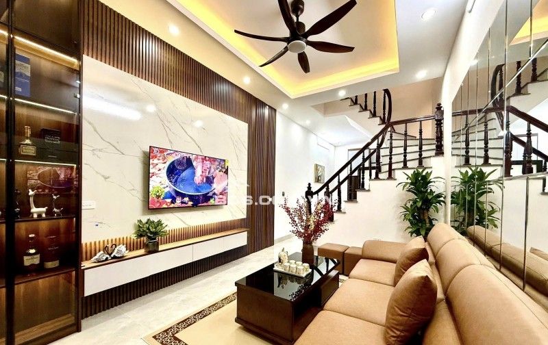 Siêu phẩm Trường Chinh | 36m² x 4 tầng | mặt tiền 3.5m | giá 9.8 tỷ | kinh doanh | ba gác