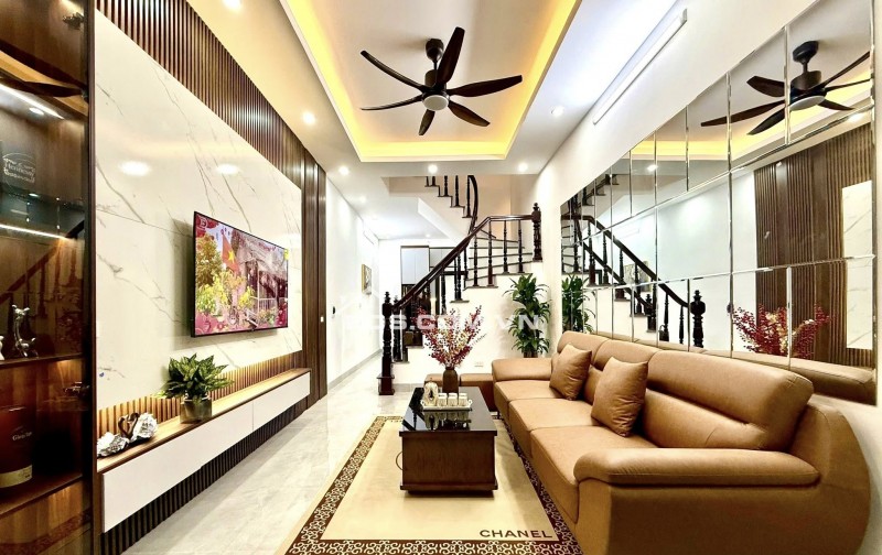 Siêu phẩm Trường Chinh | 36m² x 4 tầng | mặt tiền 3.5m | giá 9.8 tỷ | kinh doanh | ba gác