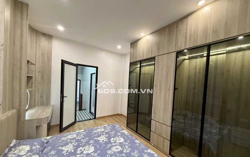 Phân lô ô tô Vũ Tông Phan – ô tô đỗ tận cửa, bán tải tránh nhau – ngõ thông – kinh doanh – chờ thang máy – 38m² x 5 tầng – giá 11.8 tỷ