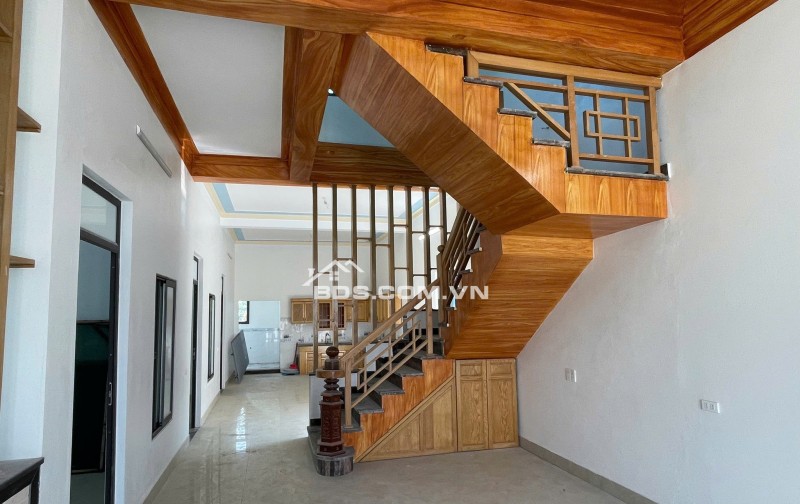 VỀ NHÀ LÀ THẤY 