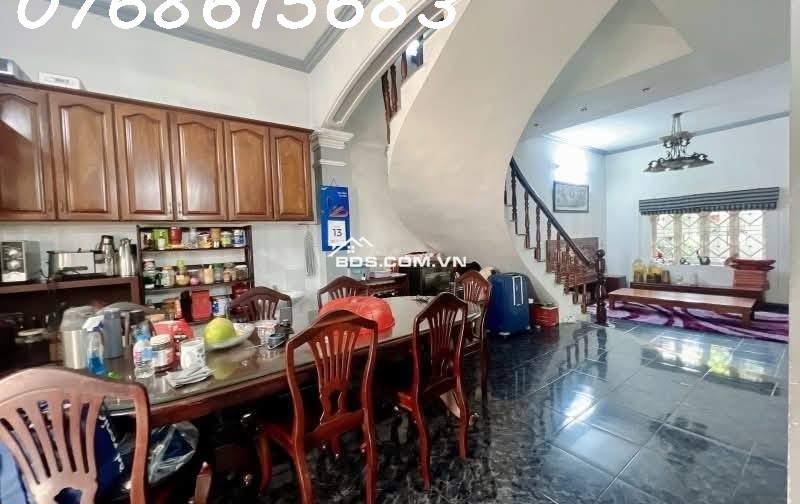 Bán biệt thự ven sông kề Gigamall Phạm Văn Đồng, Thủ Đức: 129m2, 3 tầng, 6PN, 16.5 tỷ - Sổ hồng, giá tốt, ở ngay!