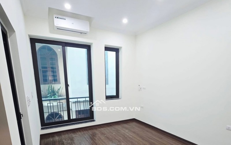 1 NHÀ RA PHỐ - PHÂN LÔ 2 MẶT NGÕ OTO - TRUNG TÂM CẦU GIẤY - 5 TẦNG THANG MÁY - KINH DOANH - VỪA Ở VỪA CHO THUÊ - VỊ TRÍ VÀNG PHÂN KHÚC HIẾM NHÀ BÁN