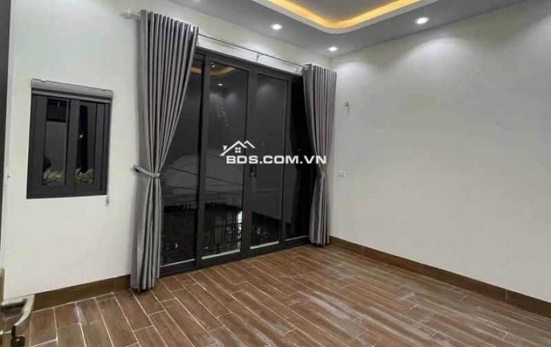 BÁN NHÀ ĐẸP 2.5 TỶ 3 TẦNG 46M2  Ô TÔ ĐỖ CỬA NGÕ  ĐƯỜNG KÊNH